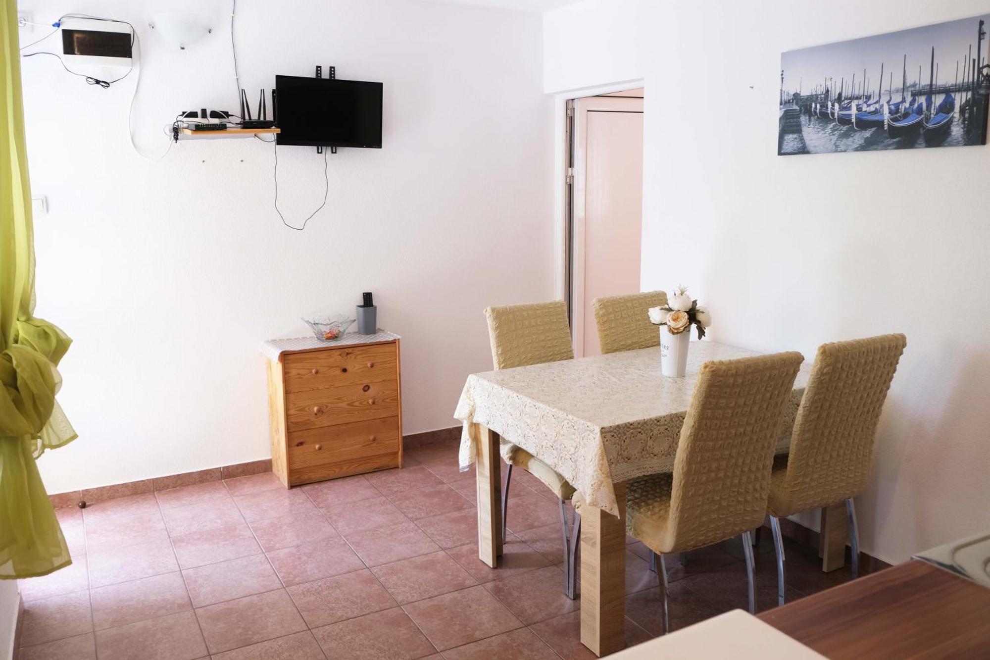Apartmani Janosevic Sutomore Rum bild