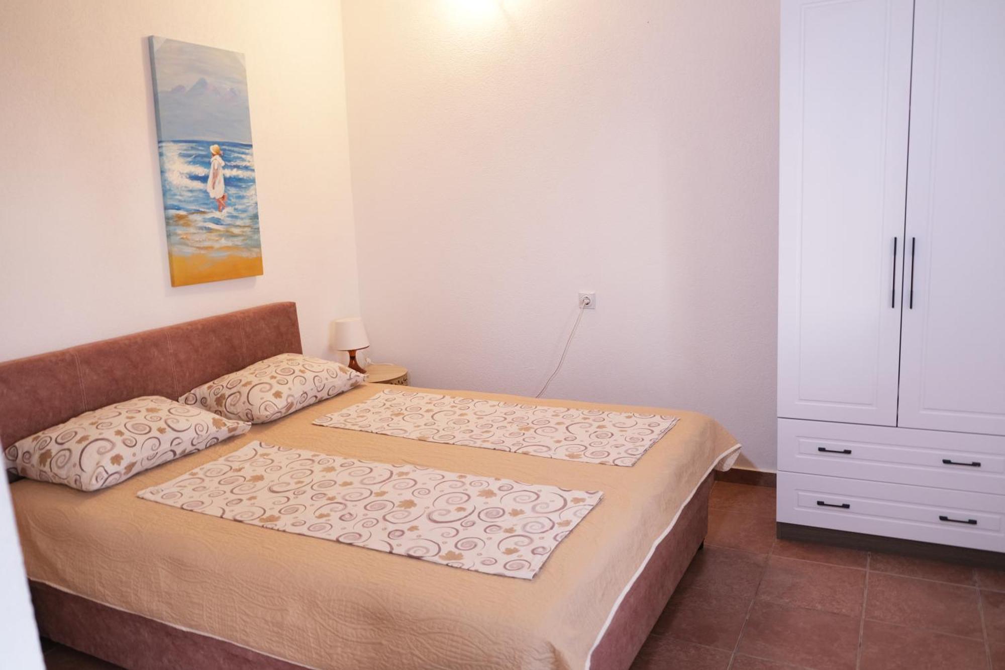 Apartmani Janosevic Sutomore Rum bild