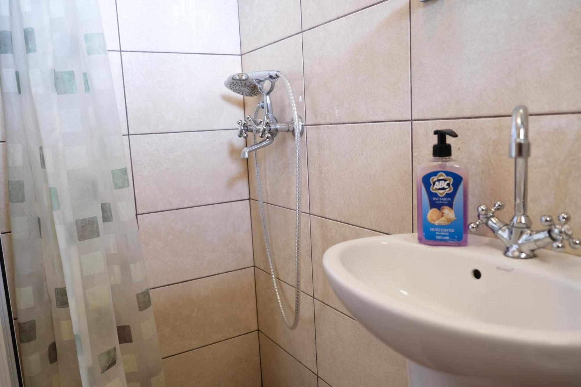 Apartmani Janosevic Sutomore Rum bild